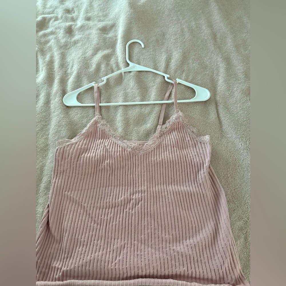 women’s cropped tank